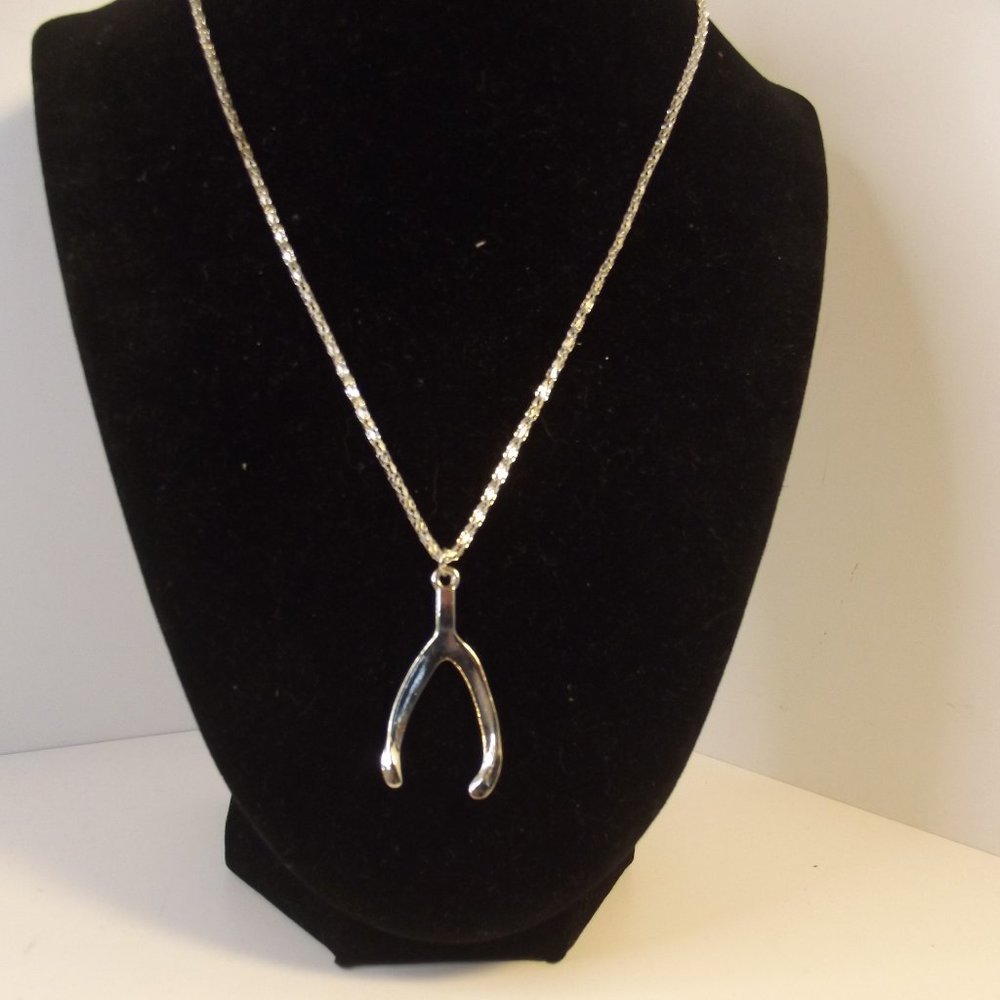 Vintage Pendant Necklace Silver Tone Wish Bone